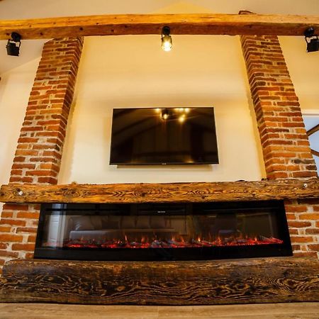Alpine Loft Apartment Campulung Moldovenesc Luaran gambar
