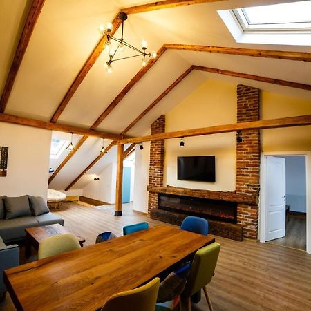 Alpine Loft Apartment Campulung Moldovenesc Luaran gambar