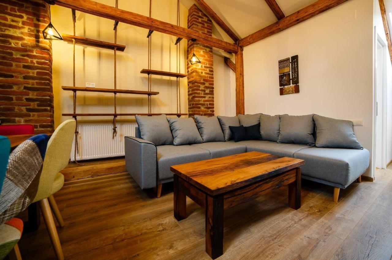 Alpine Loft Apartment Campulung Moldovenesc Luaran gambar