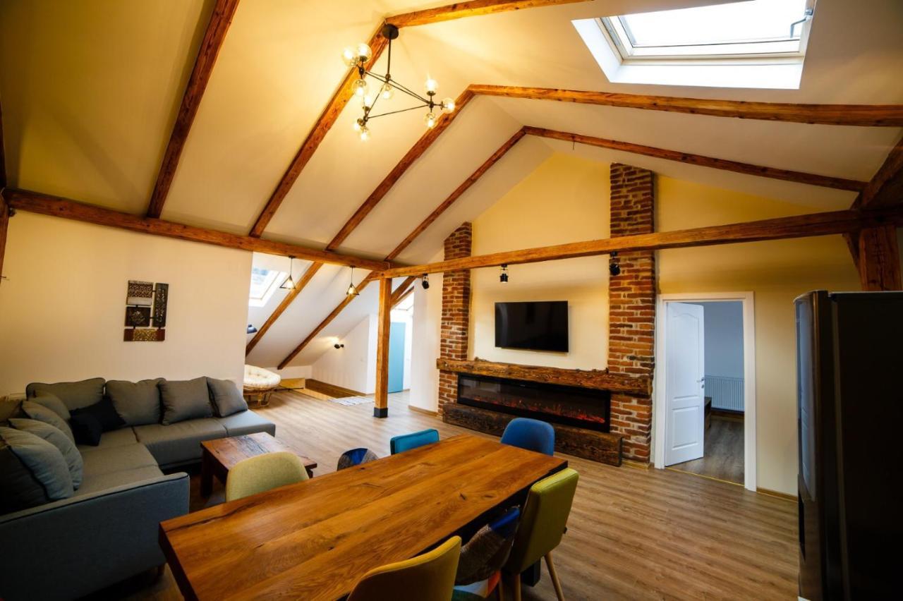 Alpine Loft Apartment Campulung Moldovenesc Luaran gambar